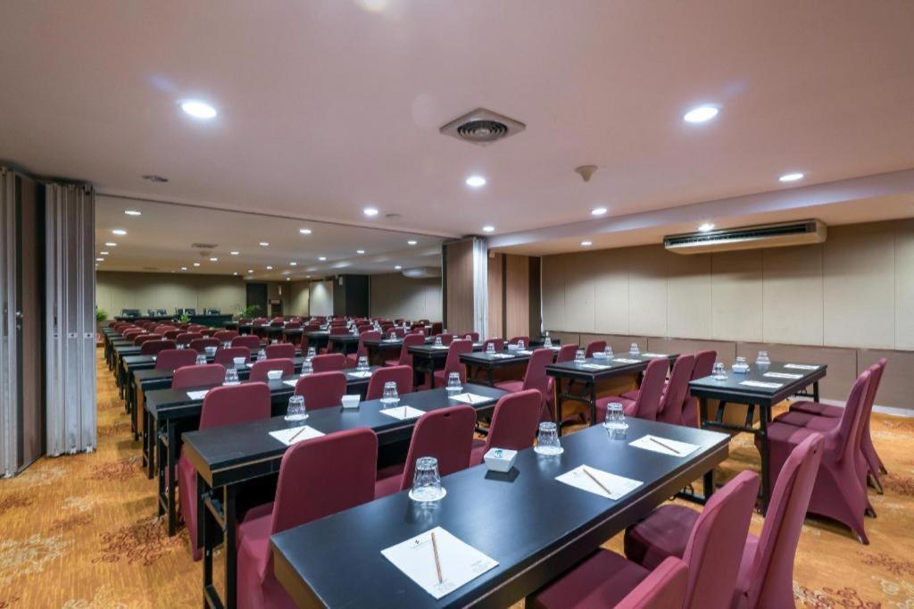 Sofyan Hotel Cut Meutia Jakarta Luaran gambar